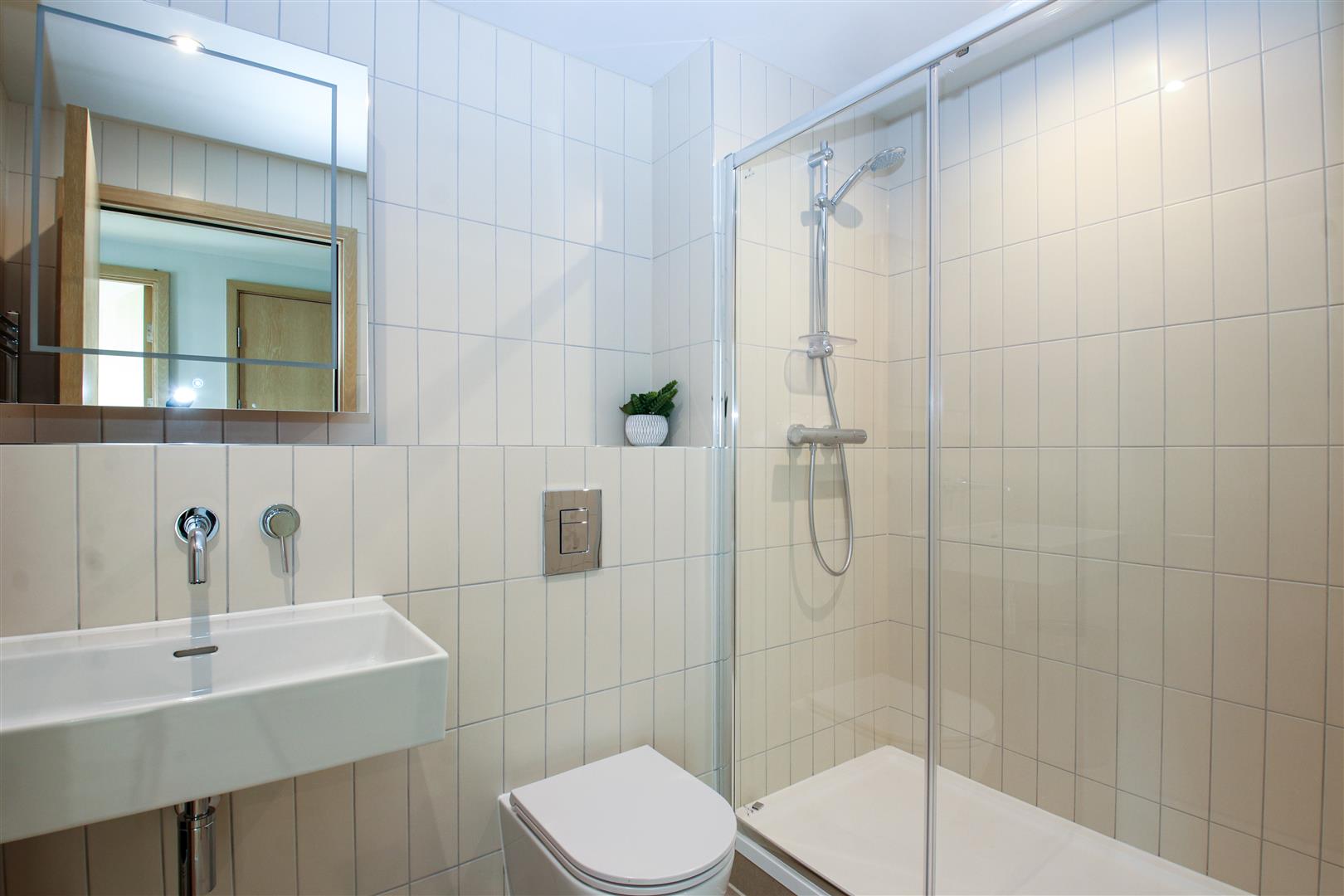 785 Bath Road, Hounslow
